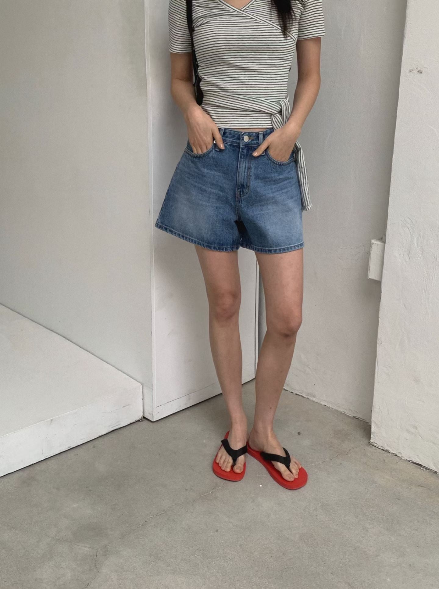 【KR】The A-Line Denim Shorts