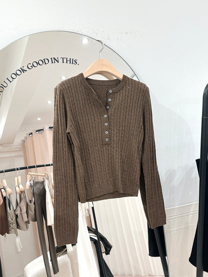6% Wool Knit Top