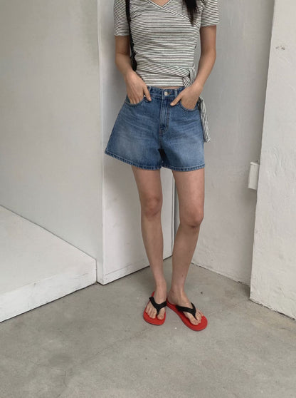 【KR】The A-Line Denim Shorts